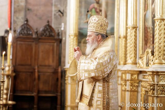 Sfinții Trei Ierarhi, sărbătoriți de studenții teologi ortodocși din capitala Moldovei