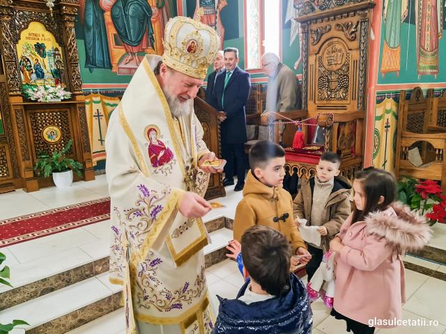 Preasfințitul Părinte Emilian Crișanul a slujit în Parohia Grădiște II din Arad