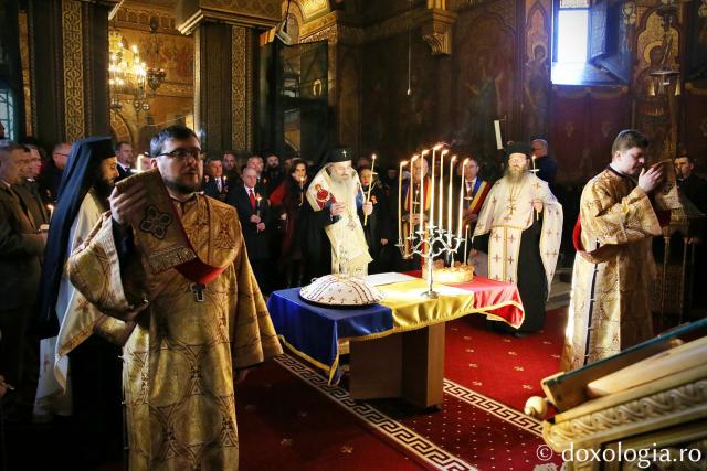 IPS Teofan la Mănăstirea Sfinții Trei Ierarhi din Iași, la aniversarea Unirii Principatelor