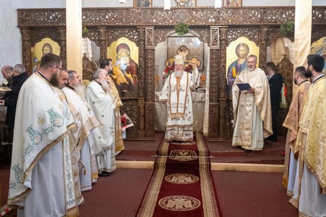 (Audio) IPS Andrei: „Îndepărtarea de Biserică slăbește credința ce ne-au transmis-o înaintașii noștri”