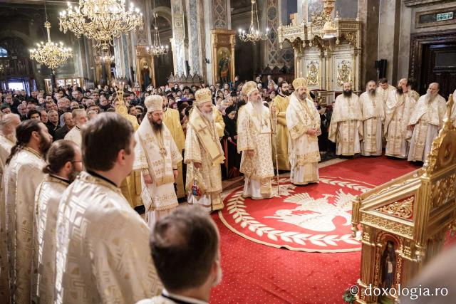 (Foto) Liturghie arhierească praznicul Întâmpinării Domnului, la Catedrala Mitropolitană din Iași 2024