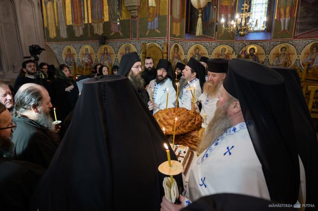 Preafericitul Părinte Teoctist a fost pomenit la Mănăstirea Putna