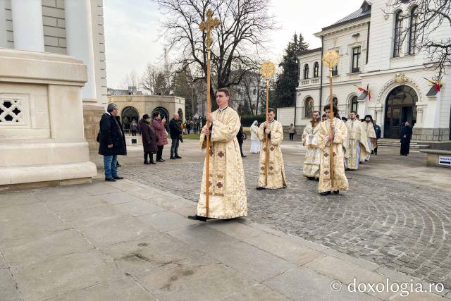 Părintele Mitropolit Teofan a slujit la Catedrala Mitropolitană din Iași