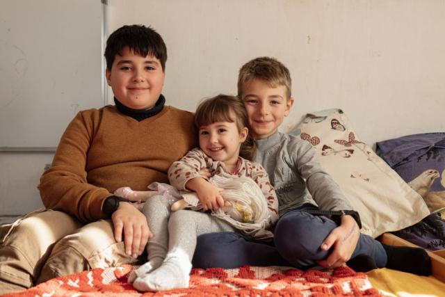 Pro Vita Iași construiește o casă pentru o familie cu 9 copii