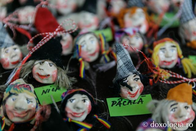 Mărțișoare din lut cu personaje din poveștile lui Ion Creangă
