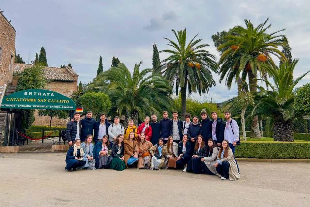 grup de pelerini la Roma