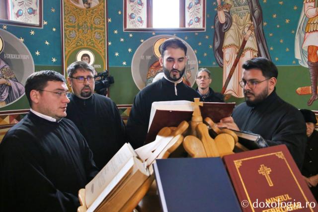 Slujbă arhierească la Parohia Răducăneni: „Să-i mulțumim lui Dumnezeu pentru darul vieții și să trăim cu rost”