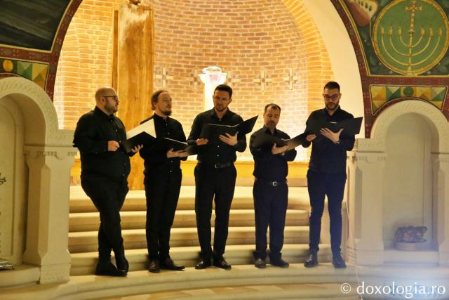 Cor de muzică psaltică și corală la Muzeul Mitropolitan