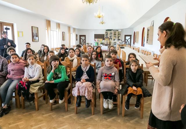 La Parohia Rădeni-Neamț au început activitățile din cadrul Concursului Național Catehetic „Hristos – Cuvântul care vindecă”