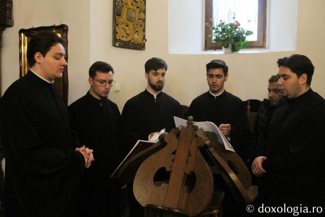 psalți la strană