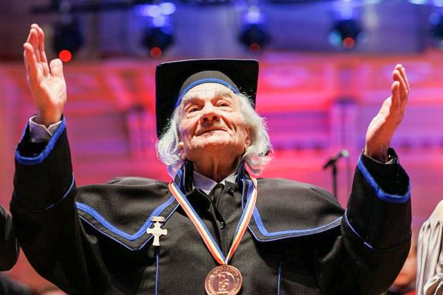 conferire distincție Leon Dănăilă