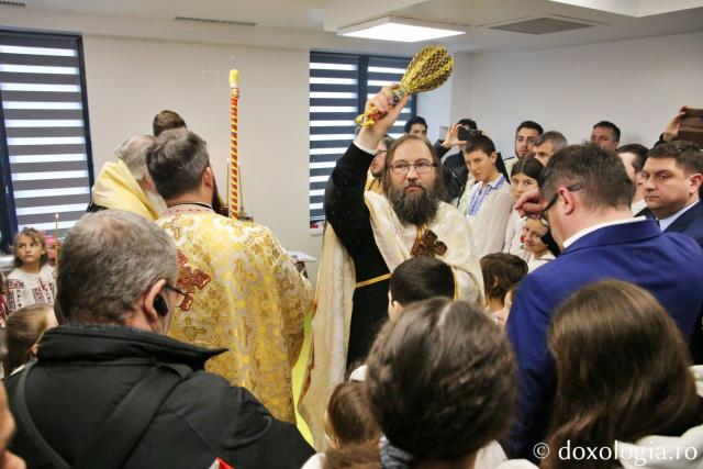 IPS Teofan sfințind Clinica Veronica