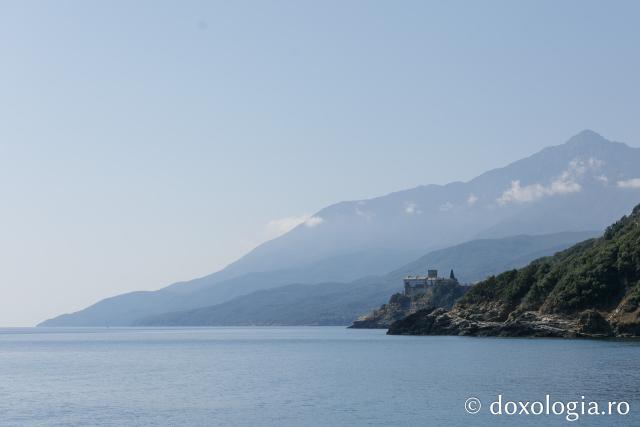 Călătorie pe mare în partea de nord-est a Sfântului Munte Athos