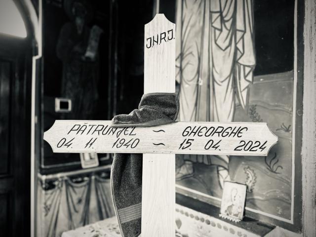 Înmormântarea tatălui Preasfințitului Părinte Sofian Brașoveanul