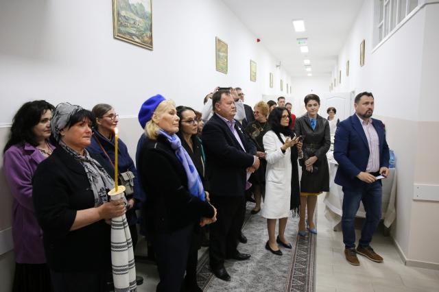Mitropolitul Moldovei și Bucovinei, alături de medicii și pacienții Spitalului de Psihiatrie Pădureni-Grajduri