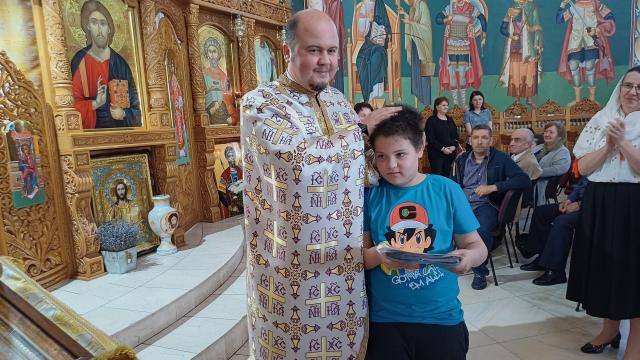 Pr. Alexandru Pripon - Premierea elevilor în biserica Parohiei „Sfântul Mare Mucenic Mina” din Buzău