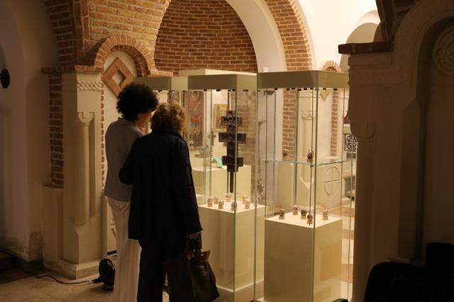O expoziție dedicată Pătimirilor și Învierii Domnului, vernisată ieri la Muzeul Mitropolitan