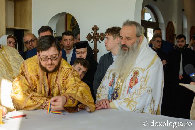 Un nou locaș închinat Sfântului Apostol Simon Zilotul a fost sfințit de Părintele Mitropolit Teofan