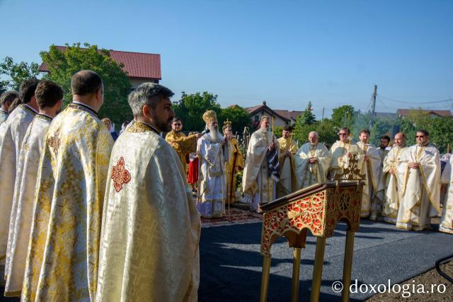 Un nou locaș închinat Sfântului Apostol Simon Zilotul a fost sfințit de Părintele Mitropolit Teofan