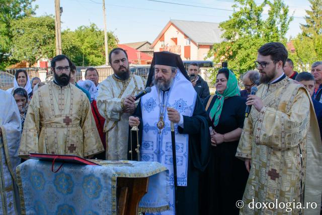 Biserica din Dragalina, resfințită de PS Nichifor Botoșăneanul