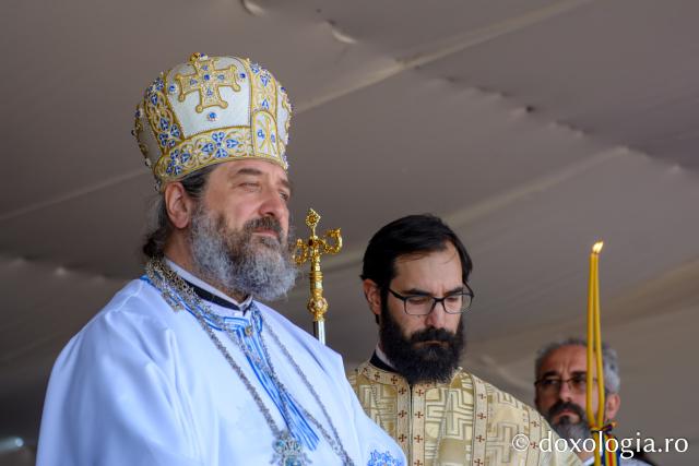 Biserica din Dragalina, resfințită de PS Nichifor Botoșăneanul