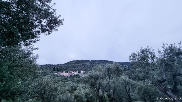 Colina Karyes – colina Sfinților Mucenici Rafail, Nicole și Irina din Insula Lesvos