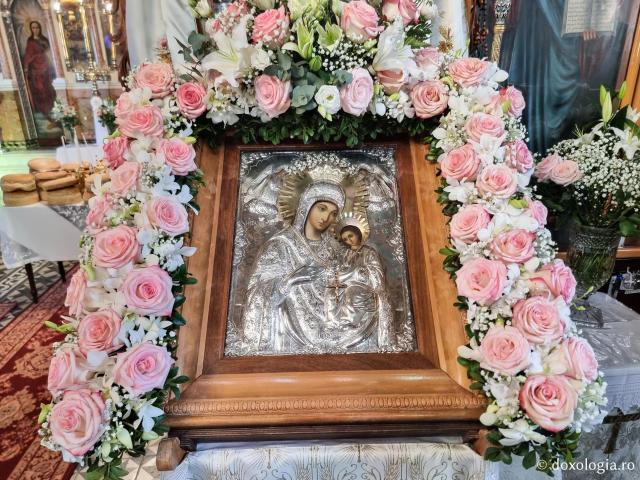 Icoana făcătoare de minuni a Maicii Domnului Voithia din Chios