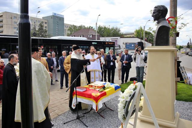 Sfințirea Bustului Preotului Visarion Puiu