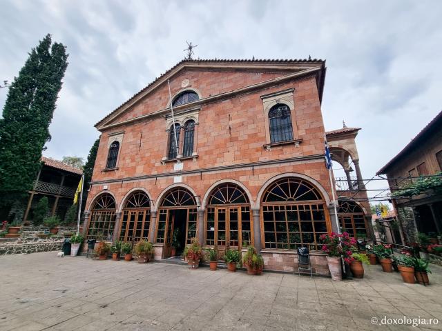 Mănăstirea „Sfântul Arhanghel Mihail” (Taxiarchis) din Insula Lesvos, Grecia