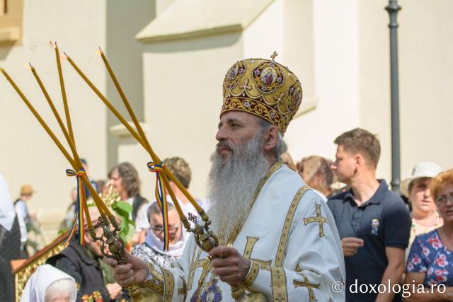 Biserica Mănăstirii Bârnova a primit haina cea nouă a sfințirii