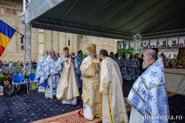 Sărbătoarea Înălțării Domnului, hramul Mănăstirii Neamț
