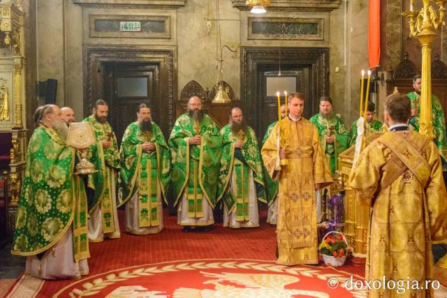 Praznicul Cincizecimii, la Catedrala Mitropolitană din Iași