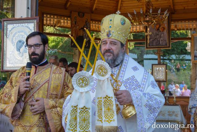 Binecuvântare arhierească la hramul Mănăstirii Lacuri - Hârlău