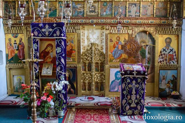 Binecuvântare arhierească la hramul Mănăstirii Lacuri - Hârlău