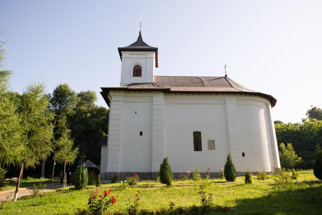 Biserica Mănăstirii Miclăușeni
