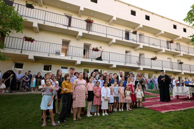 IPS Teofan a sfințit Centrul Maternal „Sfânta Elena” – Casa vieții din Parohia Beldiman, Valea Lupului