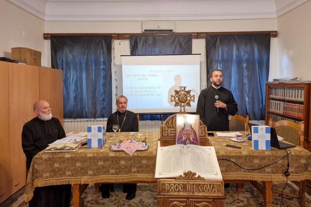 Părintele Profesor Viorel Ioniță a conferențiat la Piatra Neamț