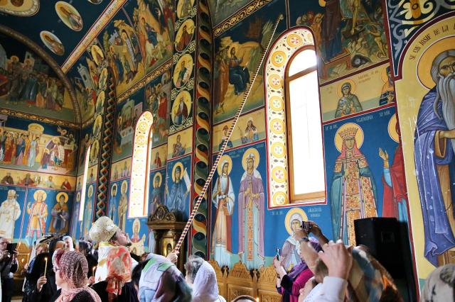 sfințire Biserica Mănăstirea Bisericani, sfințire pictură