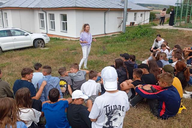 Copiii din taberele de vară ale Arhiepiscopiei Iașilor au participat la un curs despre siguranță