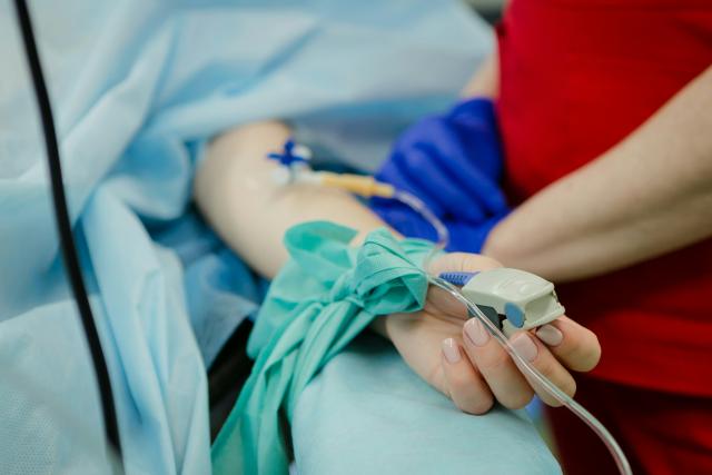 (Video) Copilul în timpul procedurilor medicale – îi împlinim nevoia de sprijin?