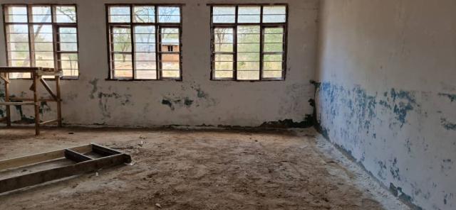 Şcoala din satul Ipwasi, în noi straie