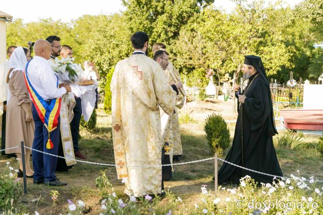 Sfințire de casă parohială la parohia Podolenii de Jos