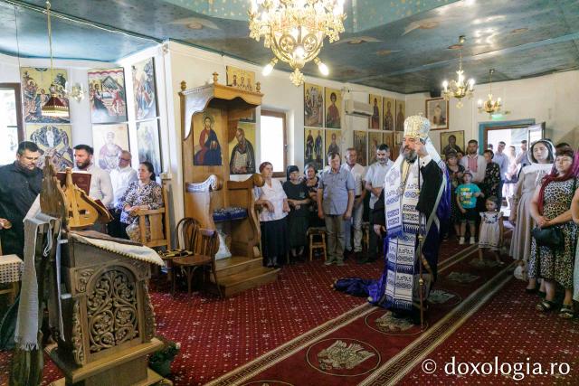 Sfințire de casă parohială la parohia Podolenii de Jos