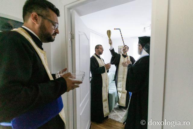 Sfințire de casă parohială la parohia Podolenii de Jos