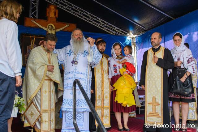 Sfințire de biserică la Mândrești-Movileni