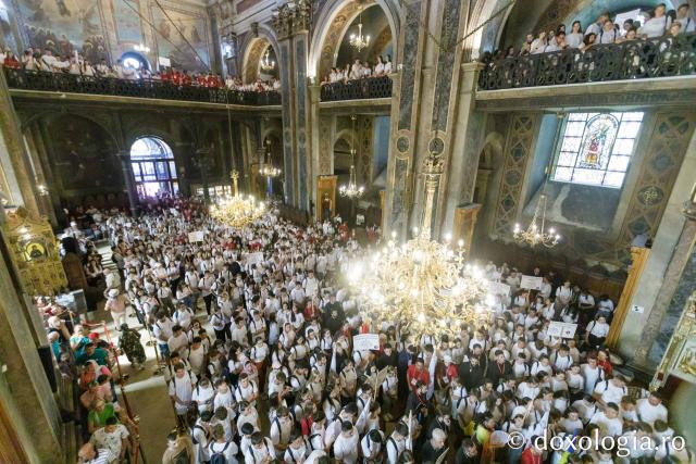 Peste 1500 de tineri din toată Moldova participă timp de trei zile la ITOM 2024