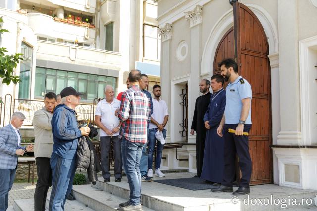 Persoane private de libertate de la Penitenciarul Iași în vizită la biserica Banu
