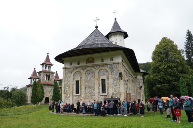 Înaltpreasfințitul Serafim, Mitropolitul Germaniei, prezent la hramul Schitului Icoana Nouă