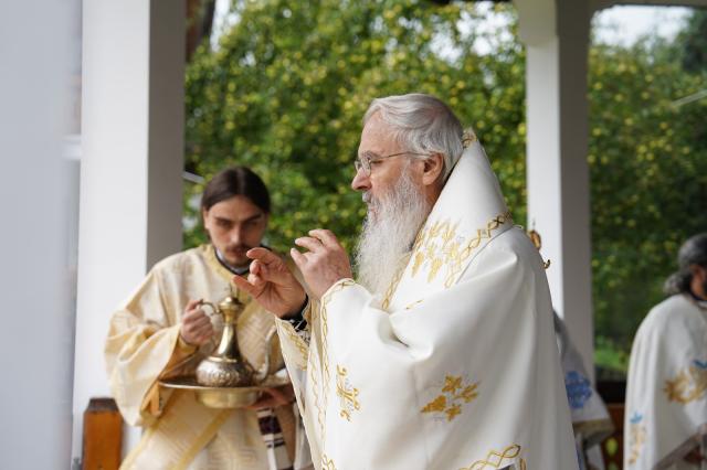 Înaltpreasfințitul Serafim, Mitropolitul Germaniei, prezent la hramul Schitului Icoana Nouă