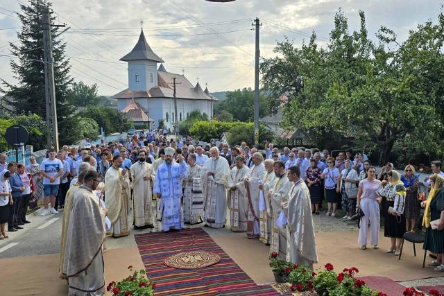 O biserică din 1921 a fost resfințită astăzi de PS Nichifor Botoșăneanul